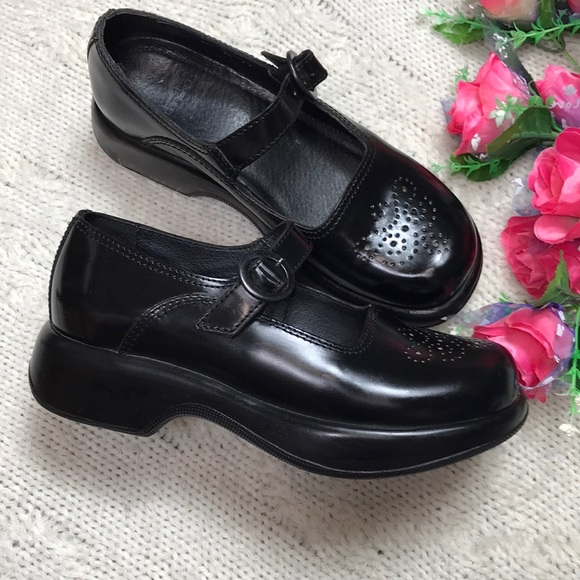 dansko butterfly clogs